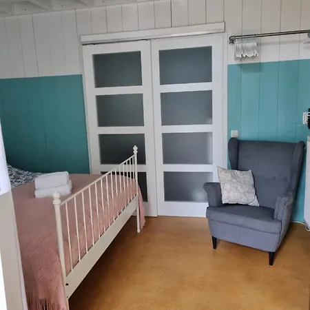 Onder Aan De Dijk B&B *